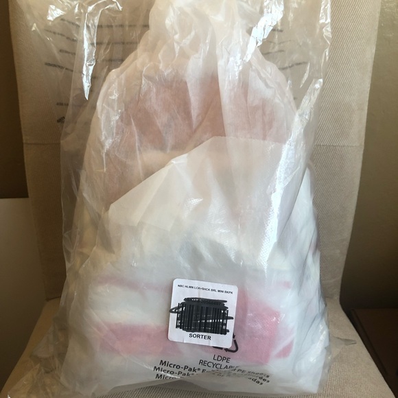 NWT LOUNGEFLY Annabelle Doll Face Cosplay The Conjuring Comes Home Mini Backpack - Picture 3 of 8